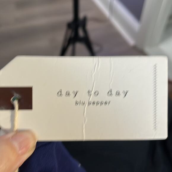 Day to Day Navy Blue Button Down Tunic Size Small - Picture 8 of 11